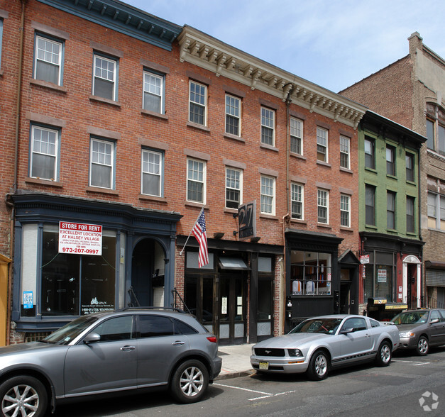 27 Halsey St, Newark, NJ à vendre - Photo principale - Image 1 de 1