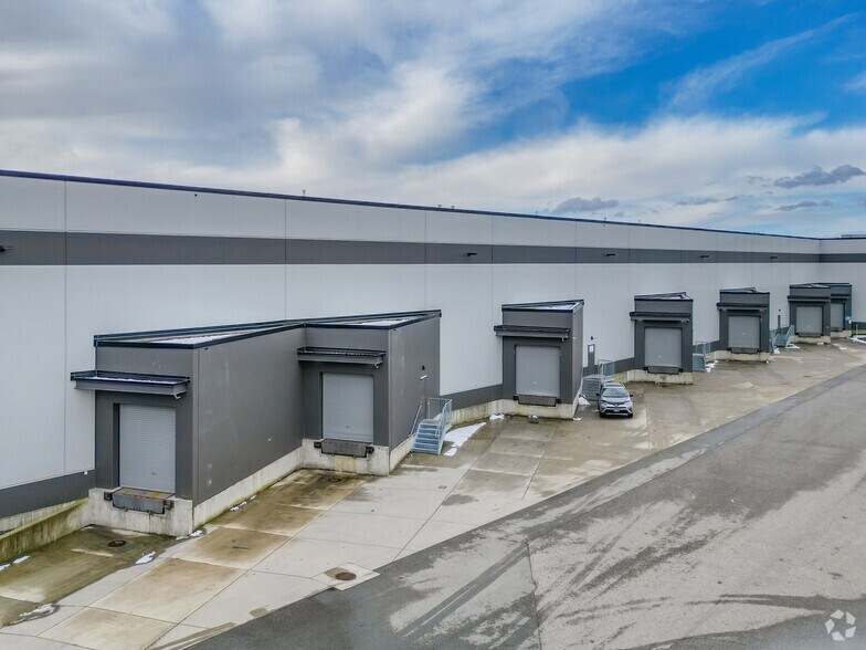 2034 Townline Rd, Abbotsford, BC à louer - Photo du bâtiment - Image 3 de 4