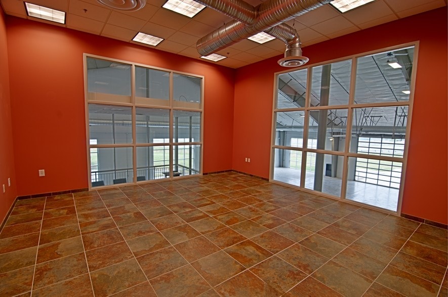 225 Hess Rd, Grasonville, MD à vendre - Photo intérieure - Image 2 de 19