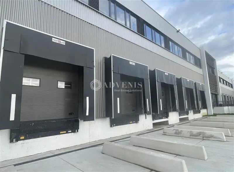 Industrial in Garges-lès-Gonesse for lease Building Photo- Image 1 of 12