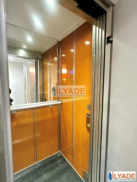 166 Avenue De Hambourg, Marseille for lease - Building Photo - Image 3 of 12