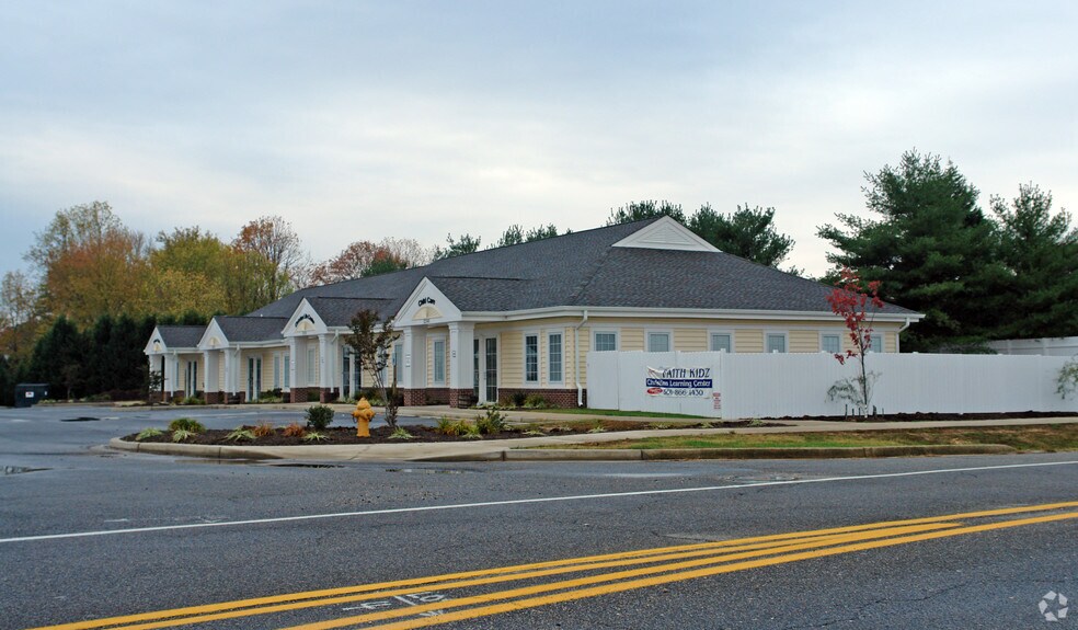 22341-22345 Greenview Pky, Great Mills, MD à louer - Photo du bâtiment - Image 2 de 2