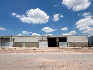 Plus de détails pour 2335-2337 NW 149th St, Opa-locka, FL - Industriel à louer