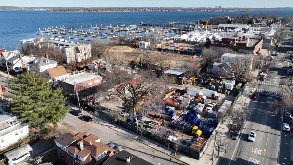 220 City Island Ave, Bronx, NY à vendre - Aérien - Image 3 de 4