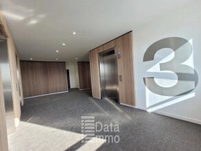 10 Allée Bienvenue, Noisy-le-Grand for lease Interior Photo- Image 2 of 7