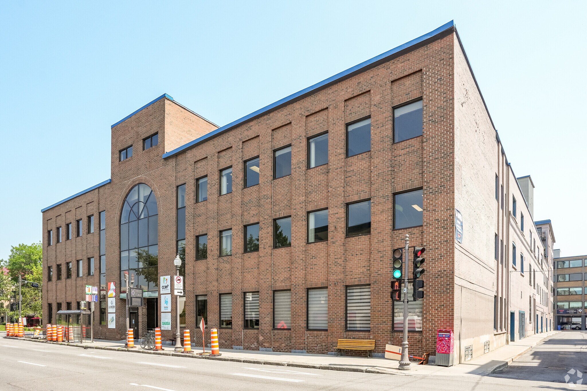 265 Rue De La Couronne, Québec, QC à louer Photo principale- Image 1 de 3