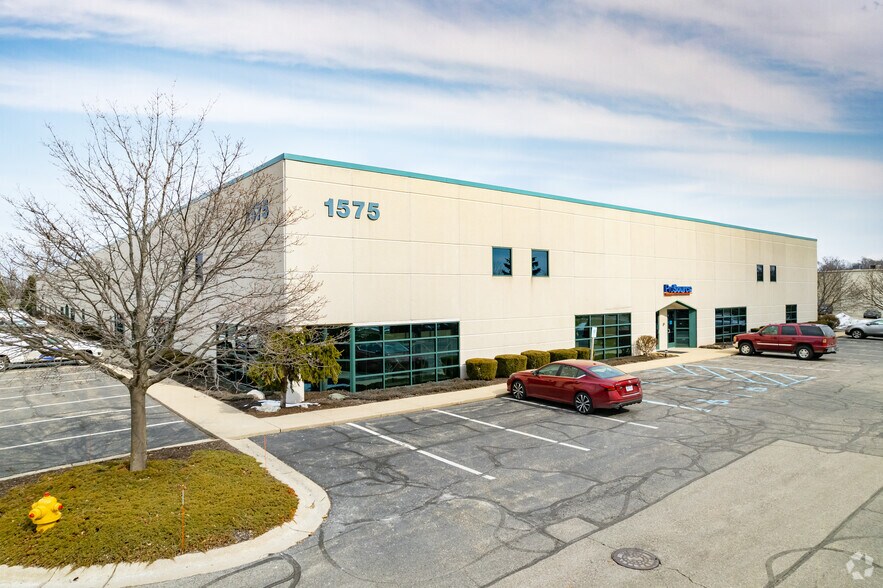 1575 Gezon Pky SW, Wyoming, MI for lease - Primary Photo - Image 1 of 3