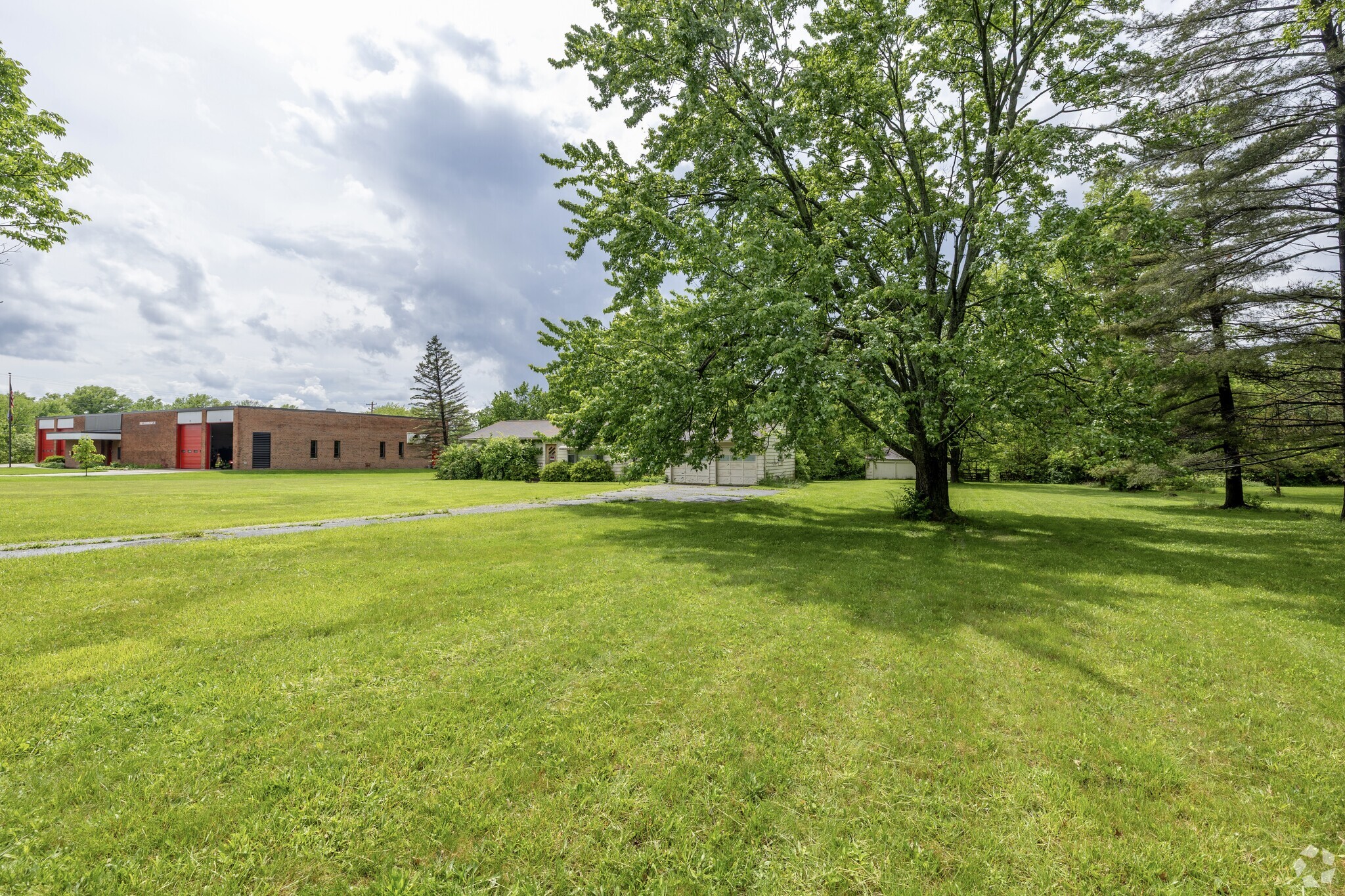 157 McNaughten Rd, Columbus, OH for sale Primary Photo- Image 1 of 4