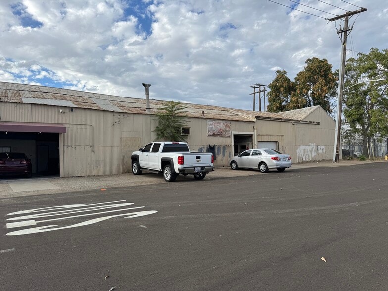 701 M St, Modesto, CA for lease - Building Photo - Image 2 of 7