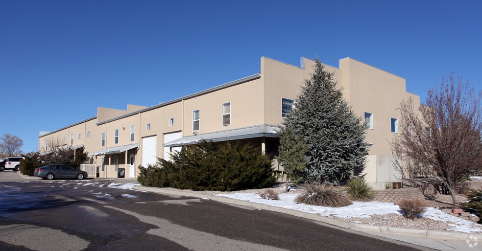 21 Bisbee Ct, Santa Fe, NM for lease - Building Photo - Image 1 of 7