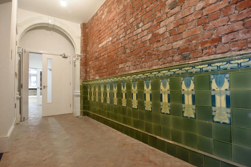 59-61 Piccadilly, Manchester for lease - Building Photo - Image 2 of 13