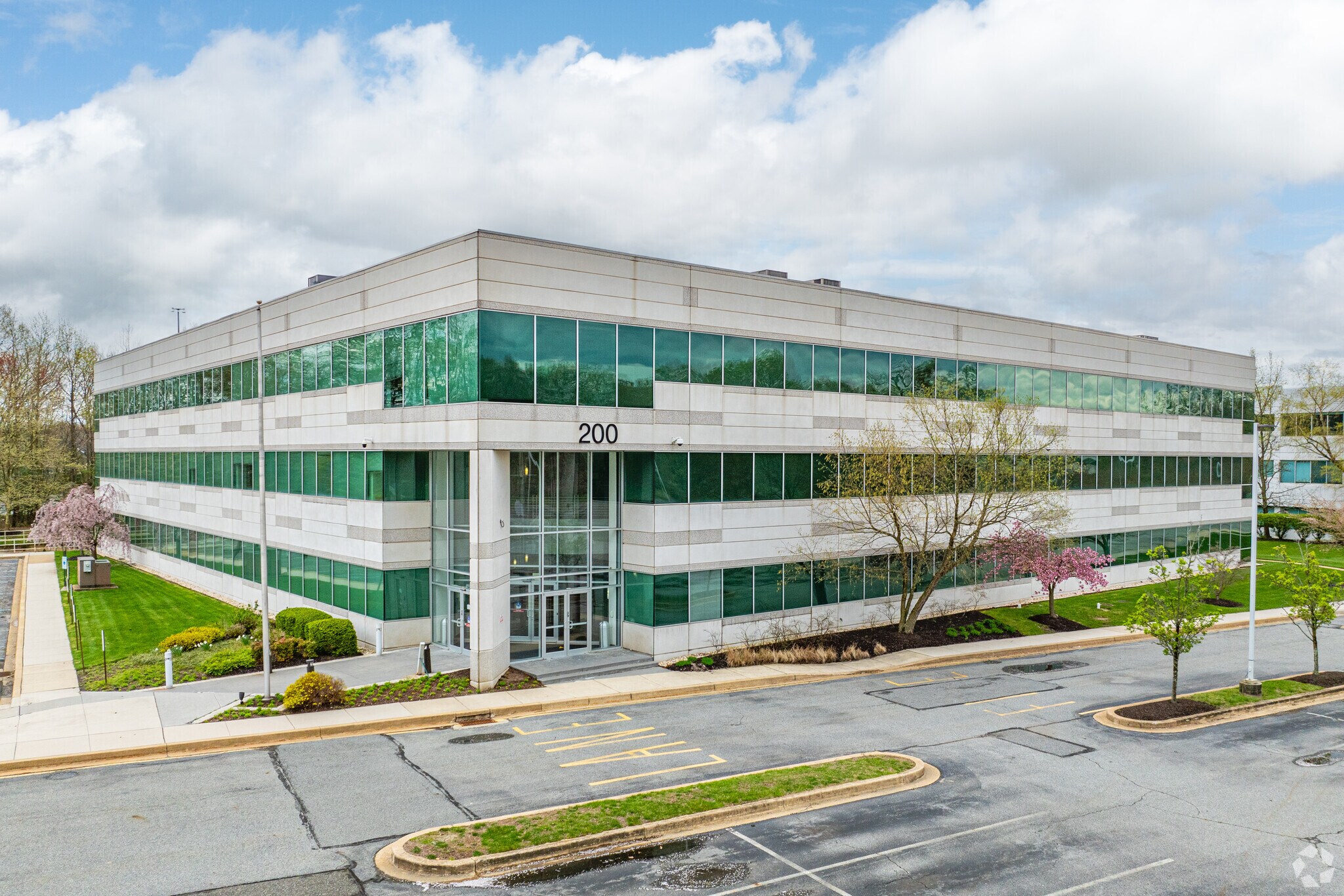 200 Commerce Dr, Newark, DE à louer Photo du bâtiment- Image 1 de 6