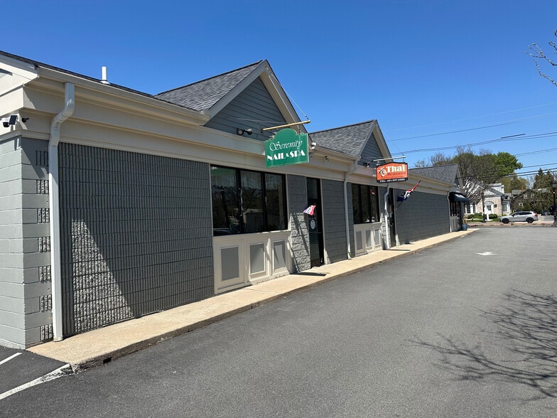 250 County Rd, Barrington, RI for lease - Building Photo - Image 3 of 4