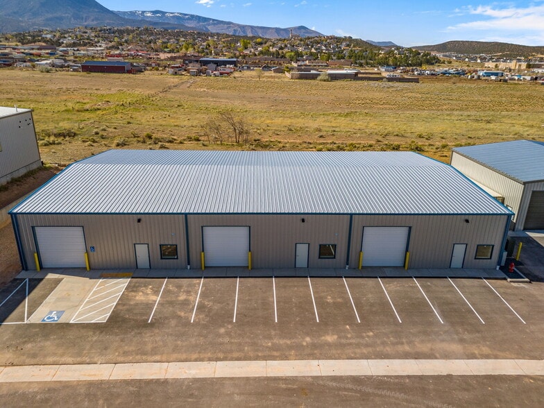 2351 W 850 N, Cedar City, UT à louer - Photo du bâtiment - Image 2 de 29