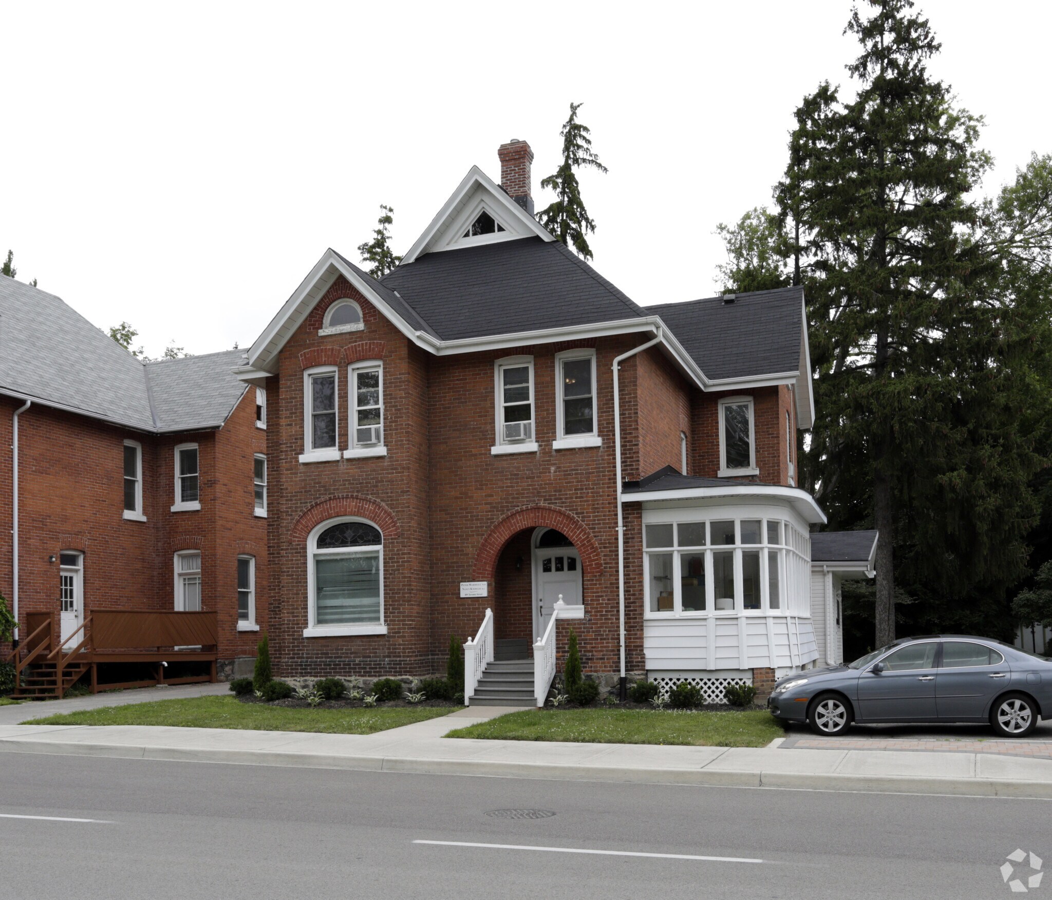 109 Toronto St, Barrie, ON à vendre Photo principale- Image 1 de 1