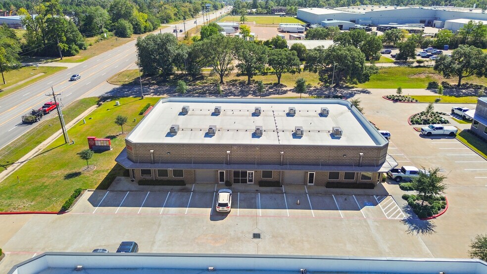 2519 N Frazier Rd, Conroe, TX à vendre - Photo du bâtiment - Image 3 de 21