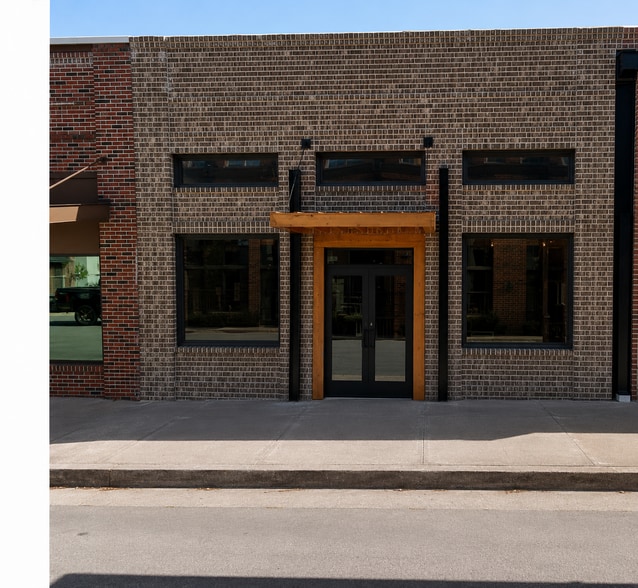 210 W Franklin St, Waxahachie, TX for lease - Building Photo - Image 1 of 1