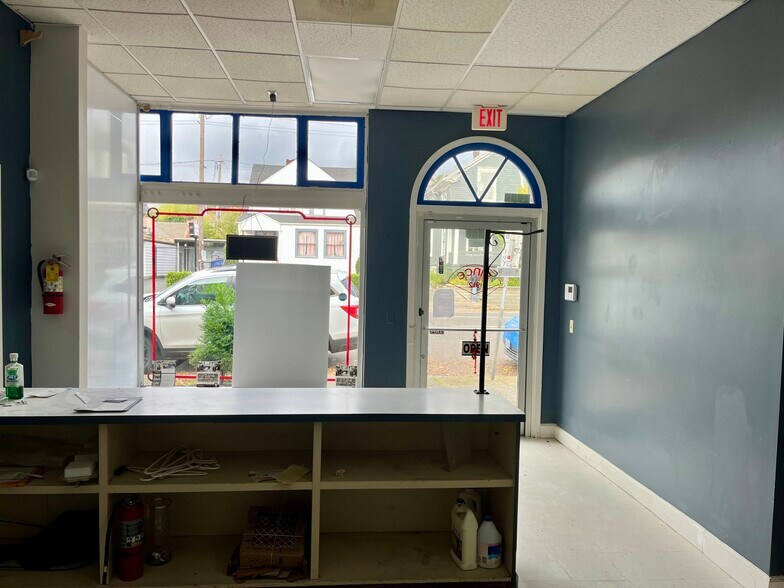 1730 NE Broadway St, Portland, OR à louer - Photo du bâtiment - Image 3 de 14