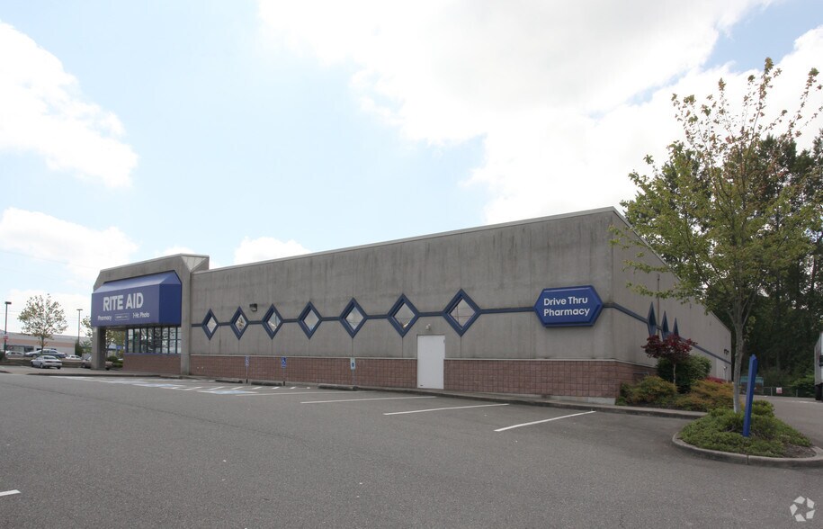 11220 E Canyon Rd, Puyallup, WA à louer - Photo du bâtiment - Image 2 de 3