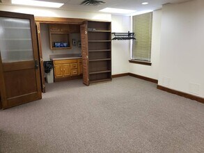 201 S Broad St, Lancaster, OH for lease Interior Photo- Image 2 of 12