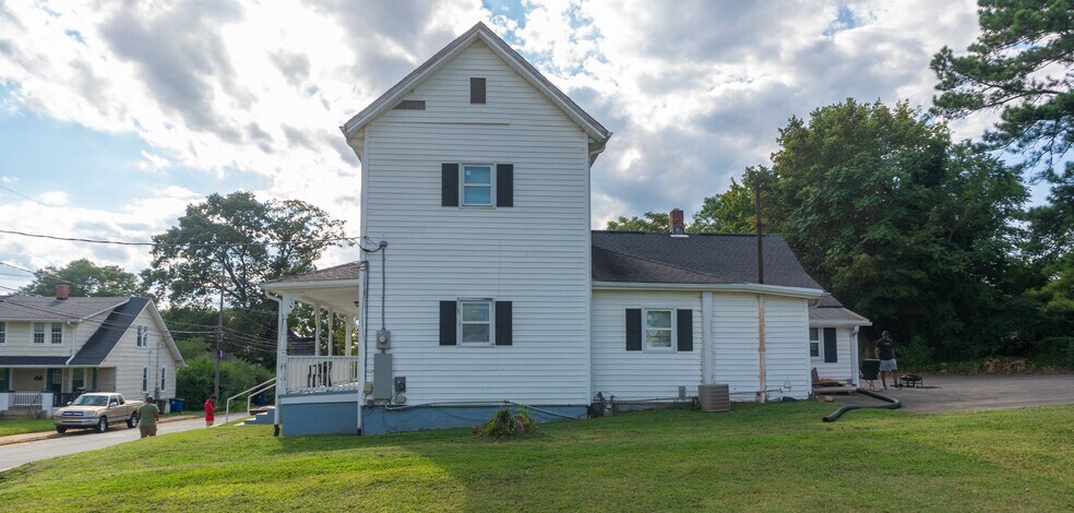 927 Apple St, Winston-Salem, NC à vendre - Photo du bâtiment - Image 3 de 15