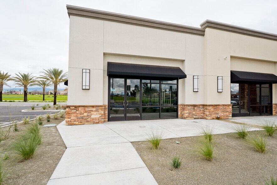 1110 Bear Mountain Blvd, Arvin, CA à louer - Photo du bâtiment - Image 1 de 7