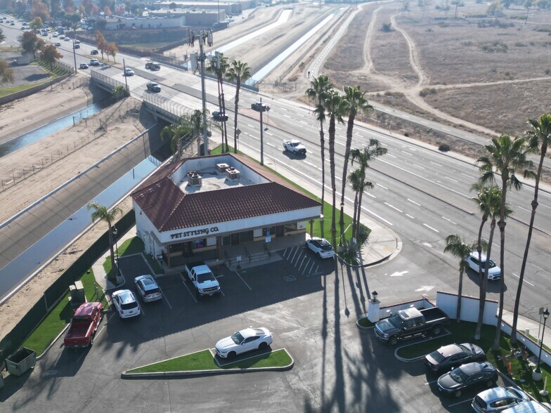 600 Coffee Rd, Bakersfield, CA à louer - Photo du bâtiment - Image 2 de 6
