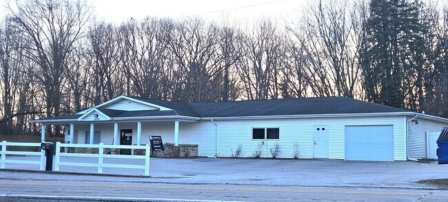 More details for 3949 N River Rd, Freeland, MI - Office for Sale