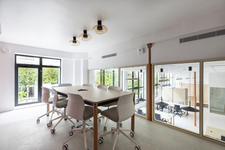 156 Rue Oberkampf, Paris à louer - Photo du bâtiment - Image 2 de 6