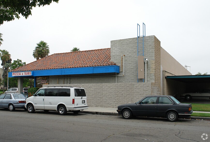 870-888 W Lincoln Ave, Anaheim, CA à louer - Photo du bâtiment - Image 3 de 4