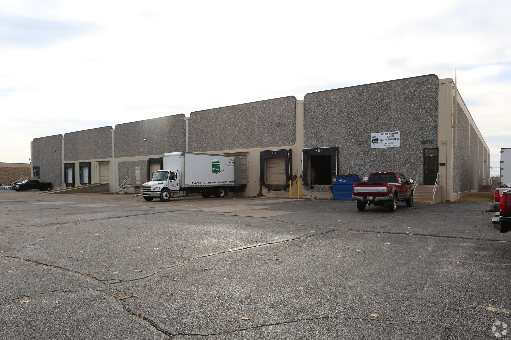 4210 Will Rogers Pky, Oklahoma City, OK for lease Primary Photo- Image 1 of 10