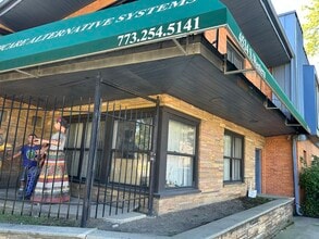 4534 S Western Ave, Chicago, IL for lease Interior Photo- Image 1 of 6