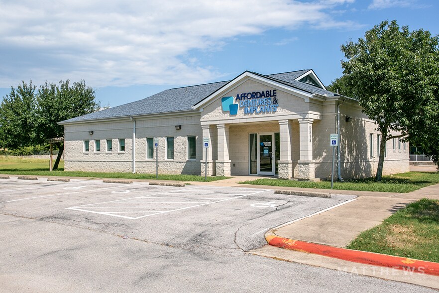 8316 Tuscany Way, Austin, TX for sale - Building Photo - Image 2 of 3