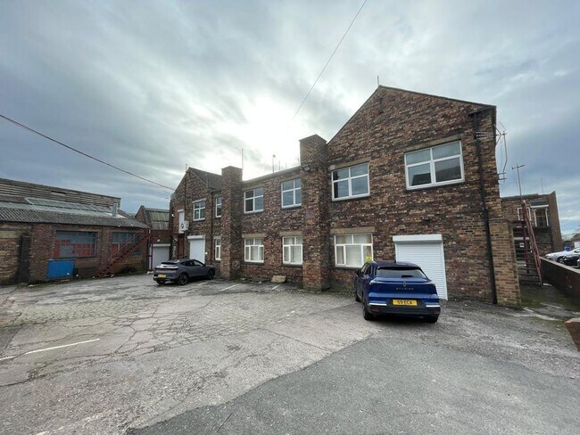 Plus de détails pour High St, Stoke On Trent - Industriel à louer