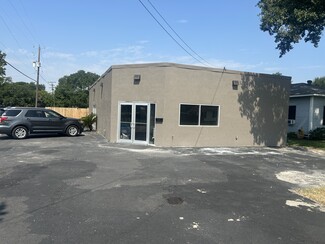 Plus de détails pour 928 Block St, Port Neches, TX - Bureau à vendre