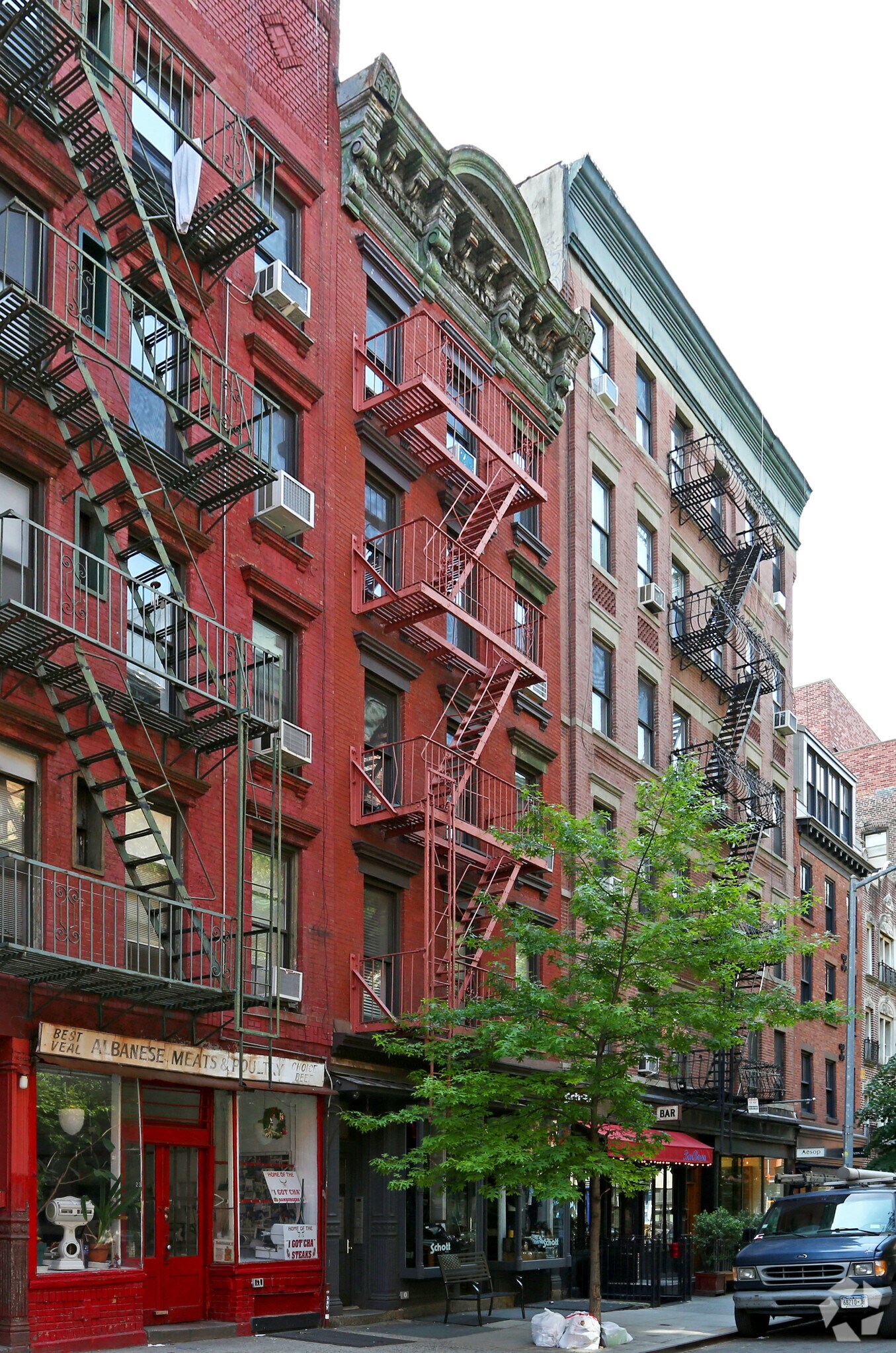 236 Elizabeth St, New York, NY à vendre Photo du bâtiment- Image 1 de 5