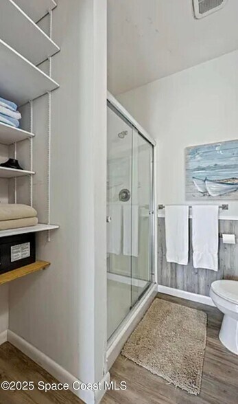 105 NE 3rd St, Satellite Beach, FL à vendre - Photo intérieure - Image 2 de 13