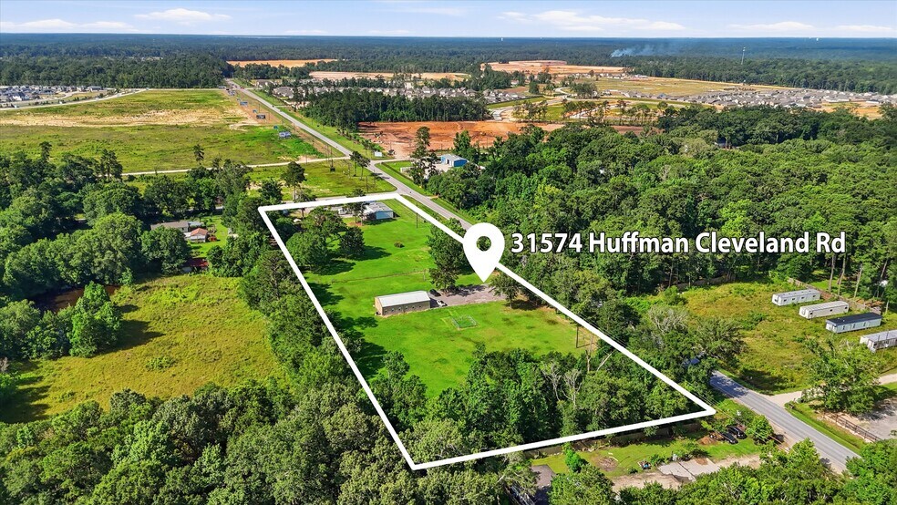 31574 Huffman Cleveland Rd, Huffman, TX à vendre - Photo du bâtiment - Image 3 de 22