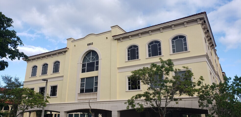 6803 Lake Worth Rd, Greenacres, FL for lease - Building Photo - Image 2 of 5