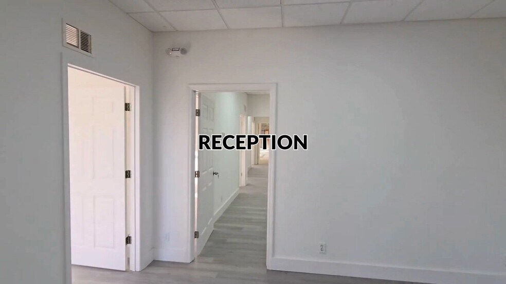 1440 N Nova Rd, Daytona Beach, FL à louer - Vidéo sur l’inscription commerciale - Image 2 de 10