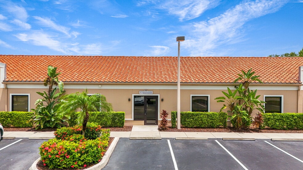 3911 Golf Park Loop, Bradenton, FL for lease - Building Photo - Image 2 of 29