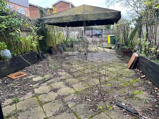 63 Queens Rd, Buckhurst Hill à louer Photo du bâtiment- Image 1 de 2