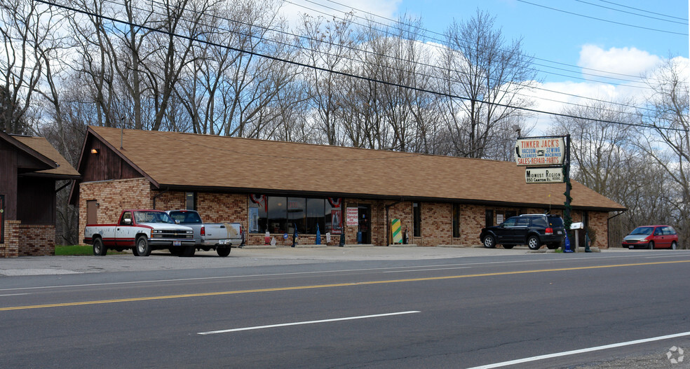 850 S Canton Rd, Akron, OH à vendre - Photo principale - Image 1 de 2