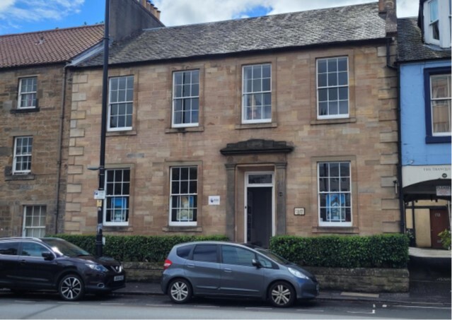 129 High St, Linlithgow for lease - Primary Photo - Image 1 of 4