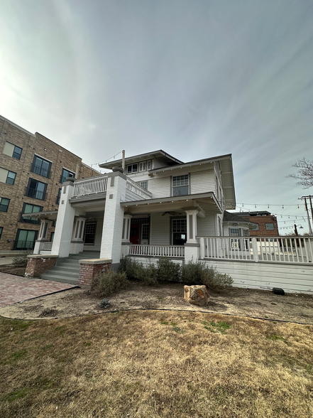 635 N Zang Blvd, Dallas, TX for sale - Building Photo - Image 1 of 1