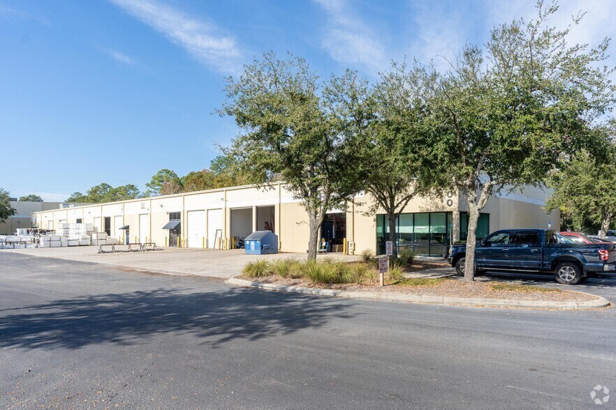 7380 Philips Hwy, Jacksonville, FL à louer - Photo principale - Image 2 de 10