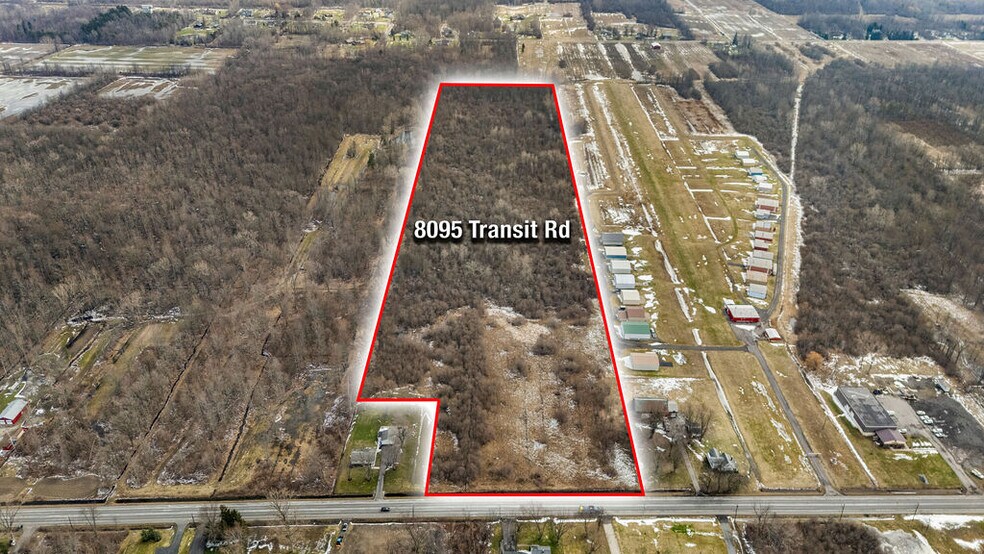 8095 Transit Rd, Clarence, NY à vendre - Photo principale - Image 1 de 9