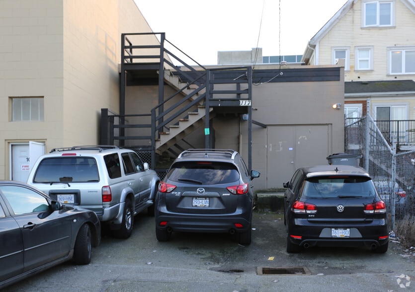 117 W 6th Ave, Vancouver, BC for lease - Building Photo - Image 2 of 14