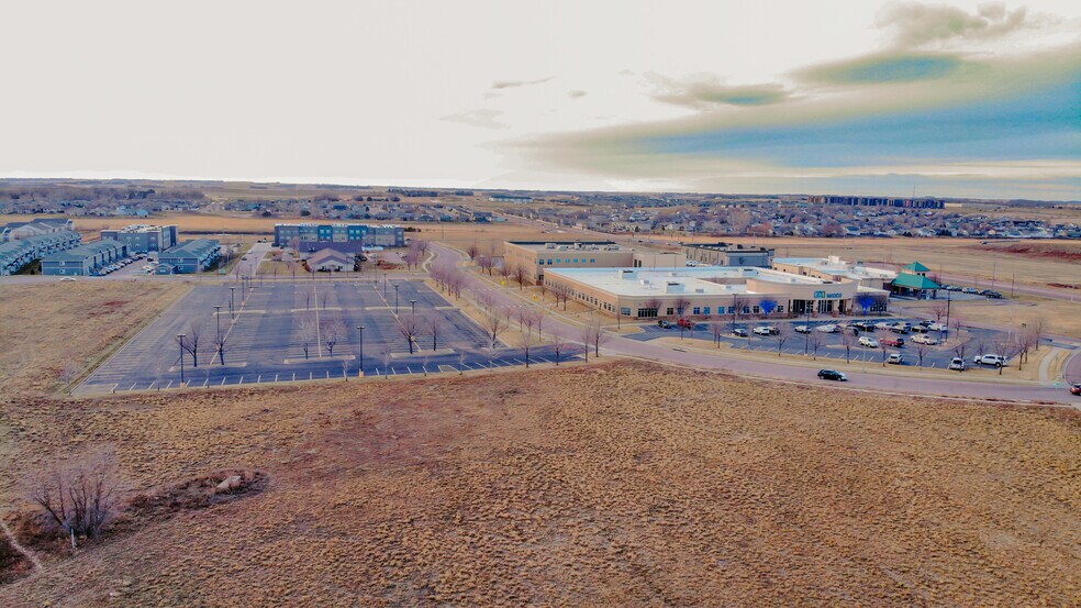 3901 N Louise Ave, Sioux Falls, SD à louer - Photo du bâtiment - Image 3 de 17