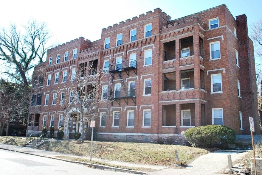 The 3Fold Portfolio portfolio of 4 properties for sale on LoopNet.ca - Primary Photo - Image 2 of 4